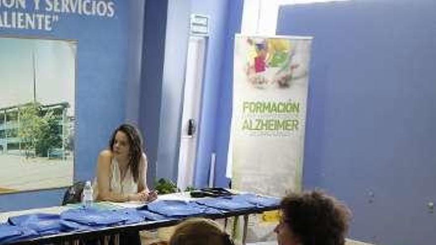 Lucía García, durante la charla en el Tomás y Valiente.