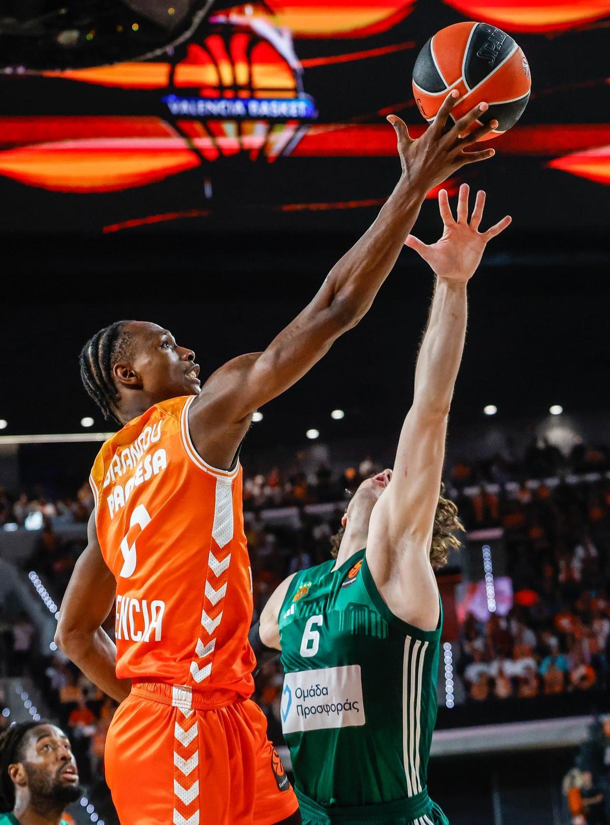 Cruel derrota sobre la bocina de Valencia Basket y Panathinaikos en el Roig Arena