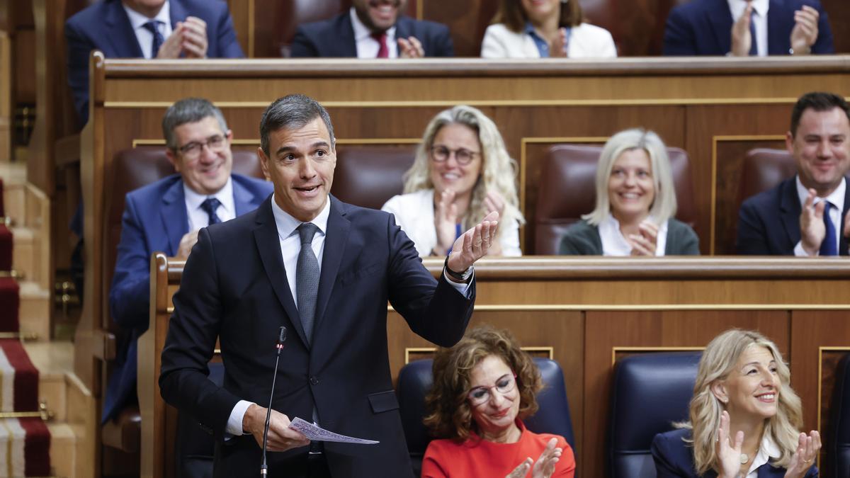 Sánchez anuncia que la Comisión Europea saca a España del déficit excesivo