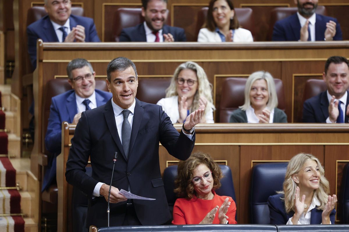 Sánchez anuncia que la Comisión Europea saca a España del déficit excesivo