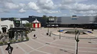 El centro comercial Festival Park estudia reducir el espacio dedicado a los cines para ubicar más tiendas