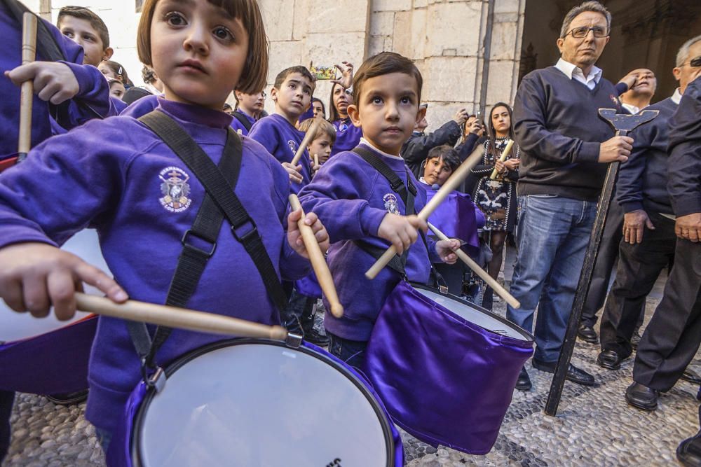 La popular procesión de «La Bajada» concentra a cientos de fieles en el traslado de la imagen desde su ermita hasta la Arciprestal