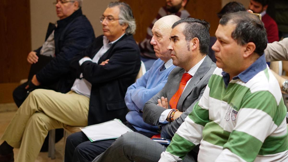 Los accionistas minoritarios del Córdoba CF piden que &quot;se investigue todo&quot;