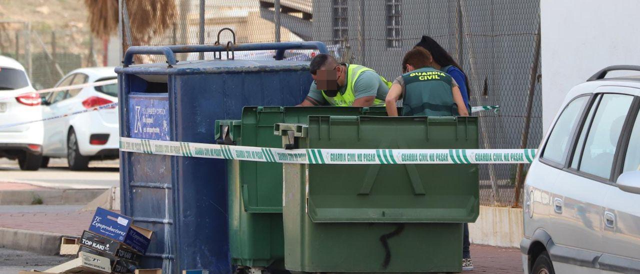 Hallan restos de una persona descuartizada en un contenedor de basura en Torrevieja