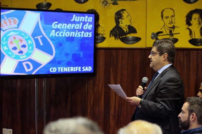 Junta genereal de accionistas del Tenerife  | 26/12/2019 | Fotógrafo: María Pisaca Gámez