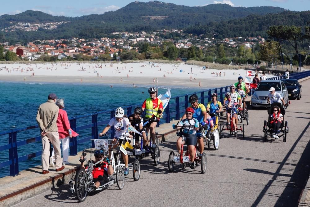 Pedaladas solidarias por los colosos emblemáticos