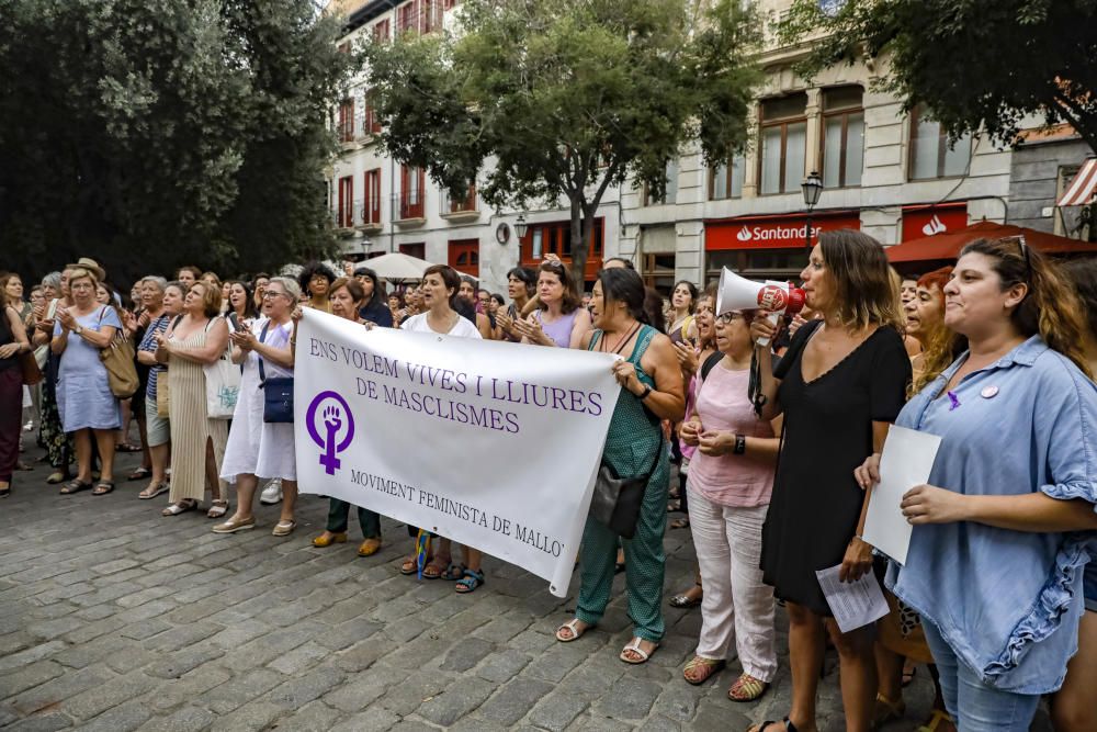 Concentraciones en Palma y en Cala Rajada en contra de la manada alemana