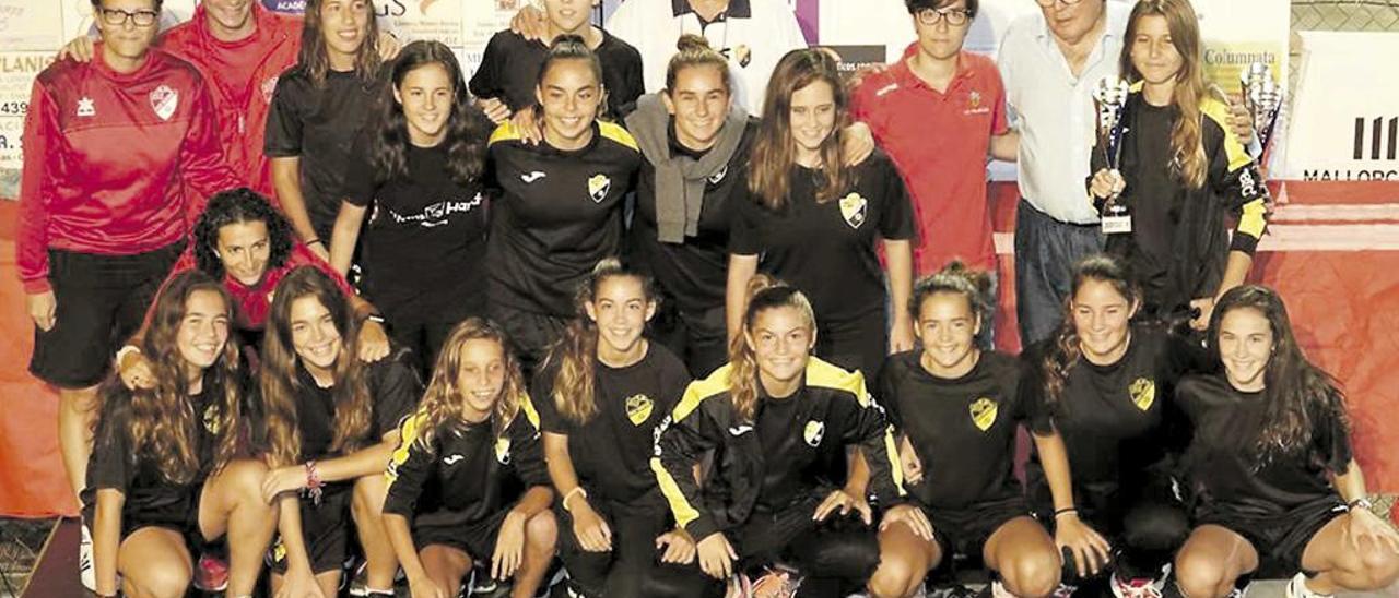 El Son Sardina femenino, uno de los campeones en el Tomeu Verd.