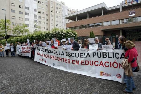 Protesta del Personal Docente no Universitario frente al Servicio Provincial
