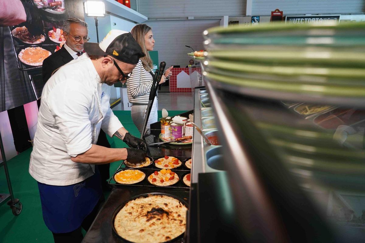 Momento del showcooking que Antonio Silvestri llevó a cabo durante la gala de los Premios El Delantal