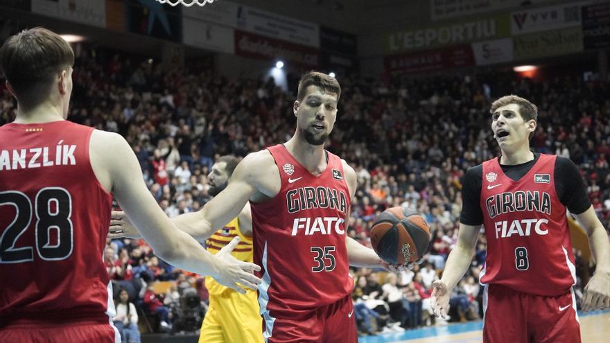 Aíto només podrà treballar amb quatre jugadors durant les finestres FIBA