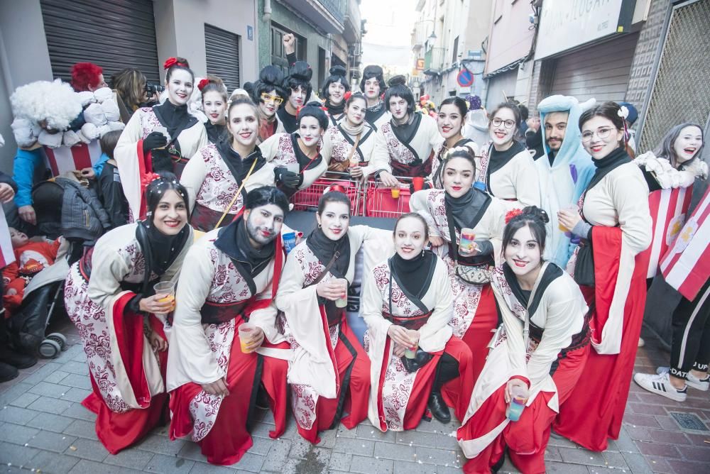 Set mil persones desborden els carrers de Sallent en un Carnaval multitudinari