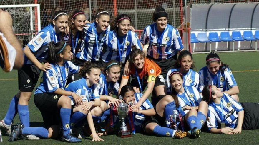 El Hércules femenino en una edición anterior de la Costa Blanca Cup.