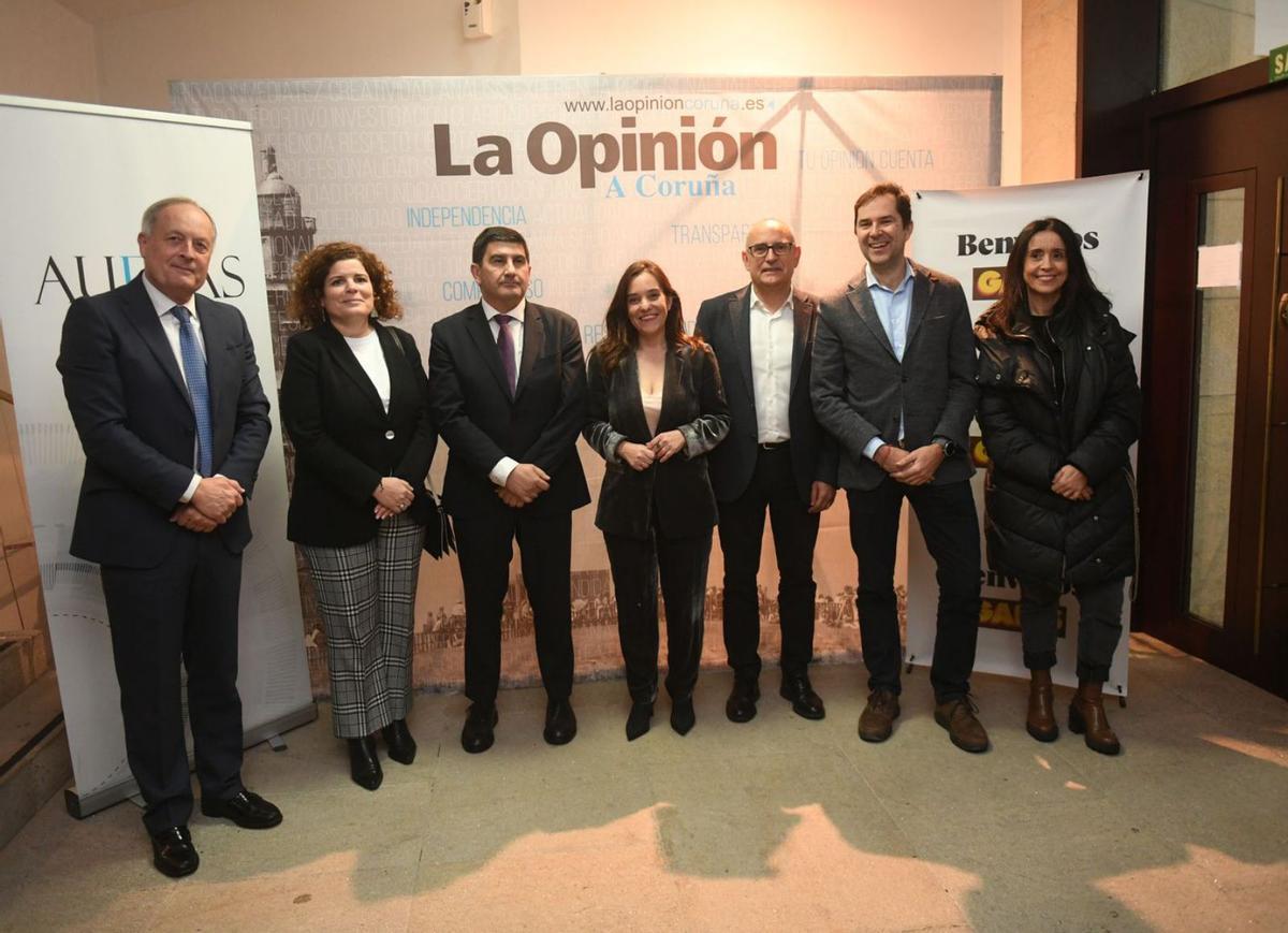 J. L. Fernández Astray, María Rivas, Pedro Blanco, Inés Rey, Juan Carlos Da Silva, Jacobo Sutil e Yoya Neira.   | // C. P.