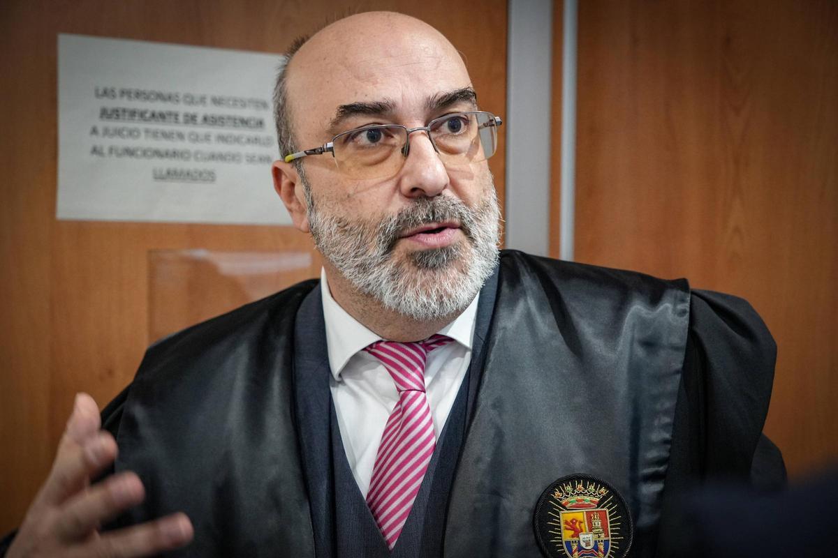 José Manuel Rodríguez, abogado de la Junta de Extremadura, en el palacio de justicia de Badajoz.