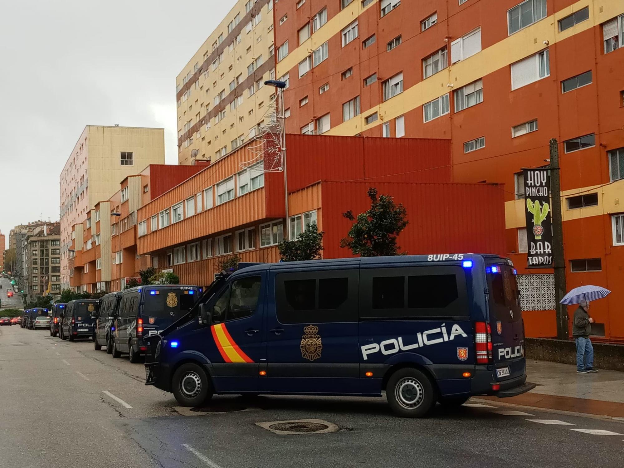 Macrooperación policial antidroga en Travesía de Vigo