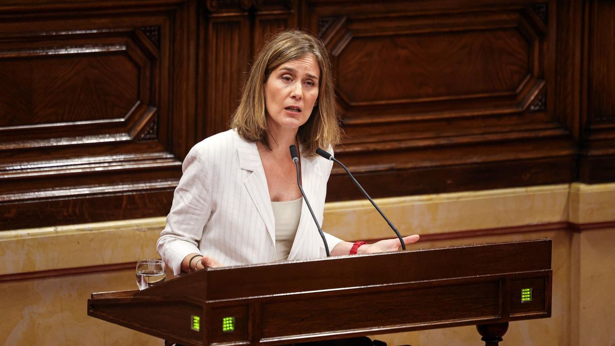 La presidenta del grup parlamentari de Comuns, Jéssica Albiach, al Parlament durant la investidura d'Illa