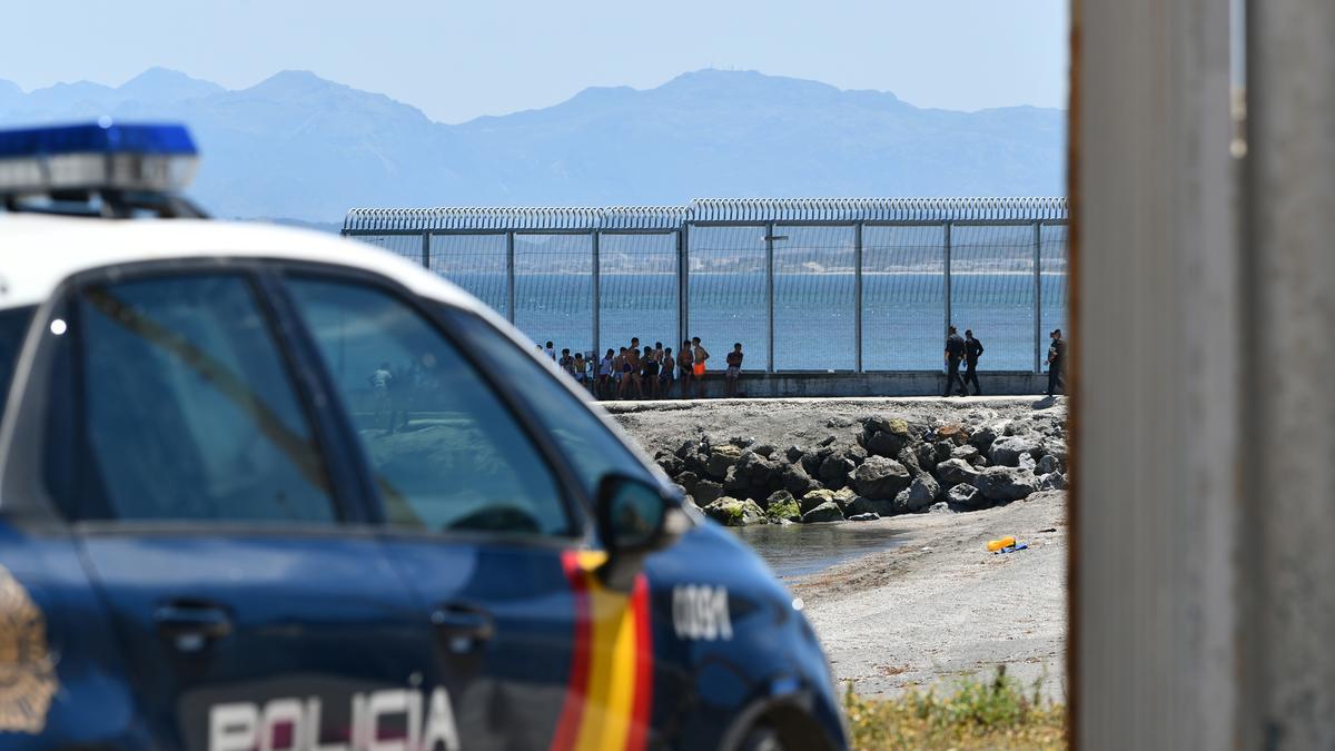 Más de 3.000 inmigrantes marroquíes llegan a nado a Ceuta