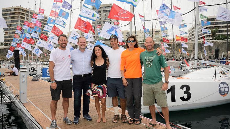 La ciudad da la bienvenida a los navegantes españoles en la Mini Transat