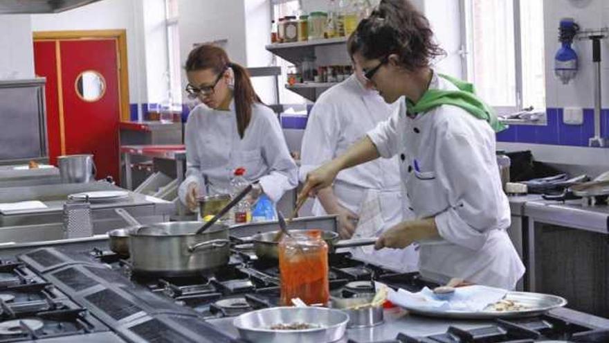 Los estudiantes de Formación Profesional «cocinan calidad»