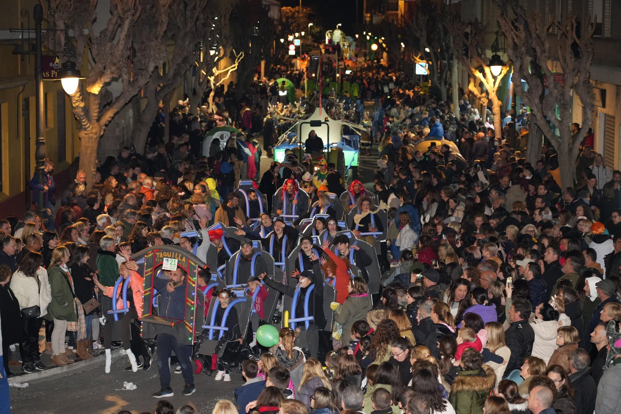 GALERÍA | El Grao de Castelló se disfraza para celebrar el Carnaval