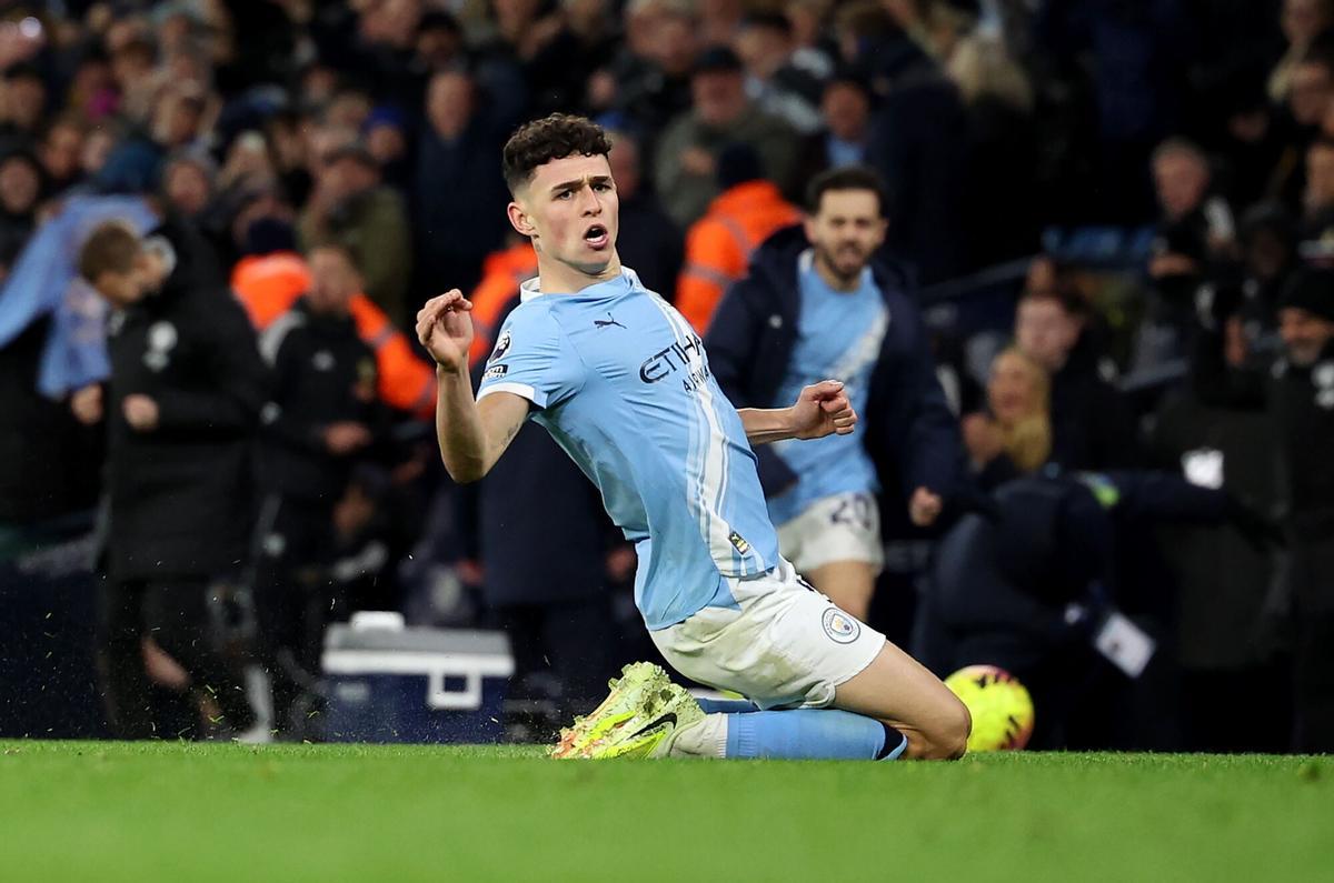 El Manchester City derrotó al Leeds United (3-2).