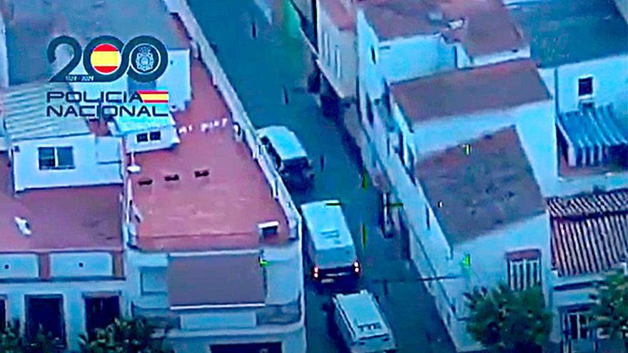 Cae una organización que, tiroteando a la Policía, introdujo 3.388 kilos de hachís por el Guadalquivir