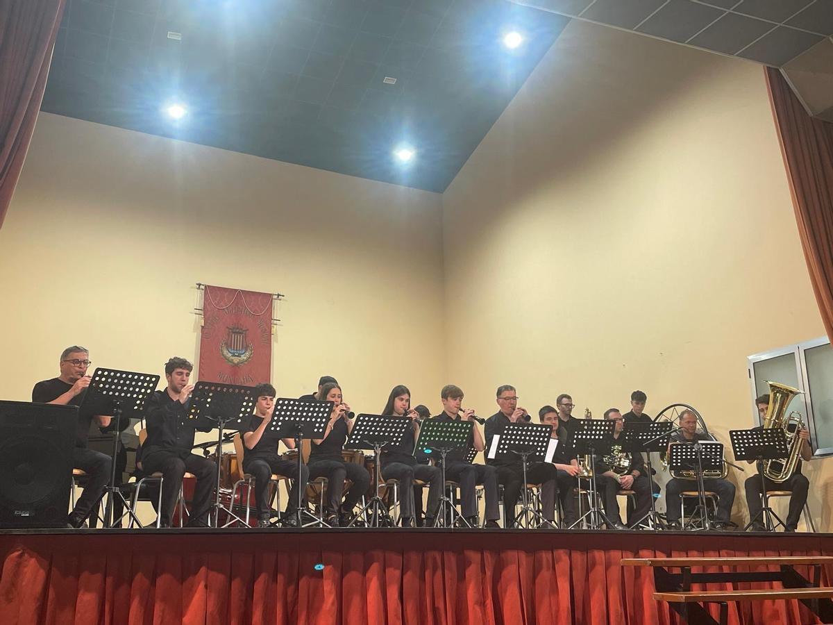 Concierto de la colla en Moncada.