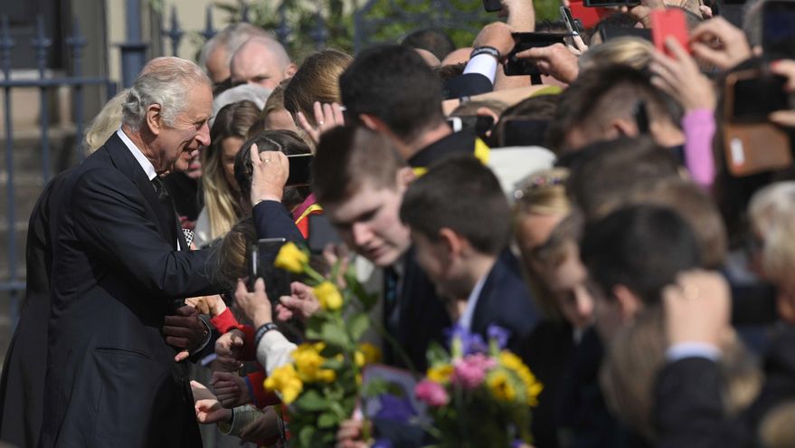 Carlos III concluye este viernes en Gales su gira por las cuatro naciones británicas