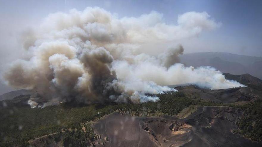 El Gobierno ayudará a reparar los daños causados por el incendio de La Palma