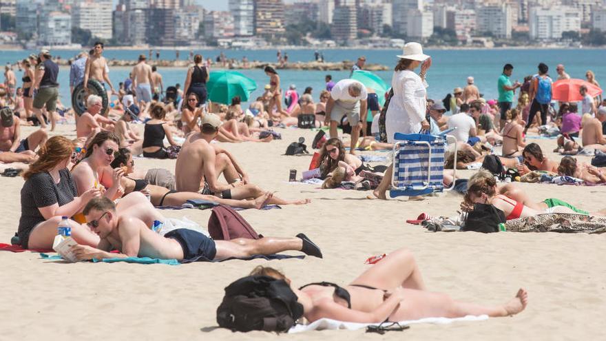 Una bolsa de aire de poniente dejará a partir de hoy una semana veraniega en Alicante