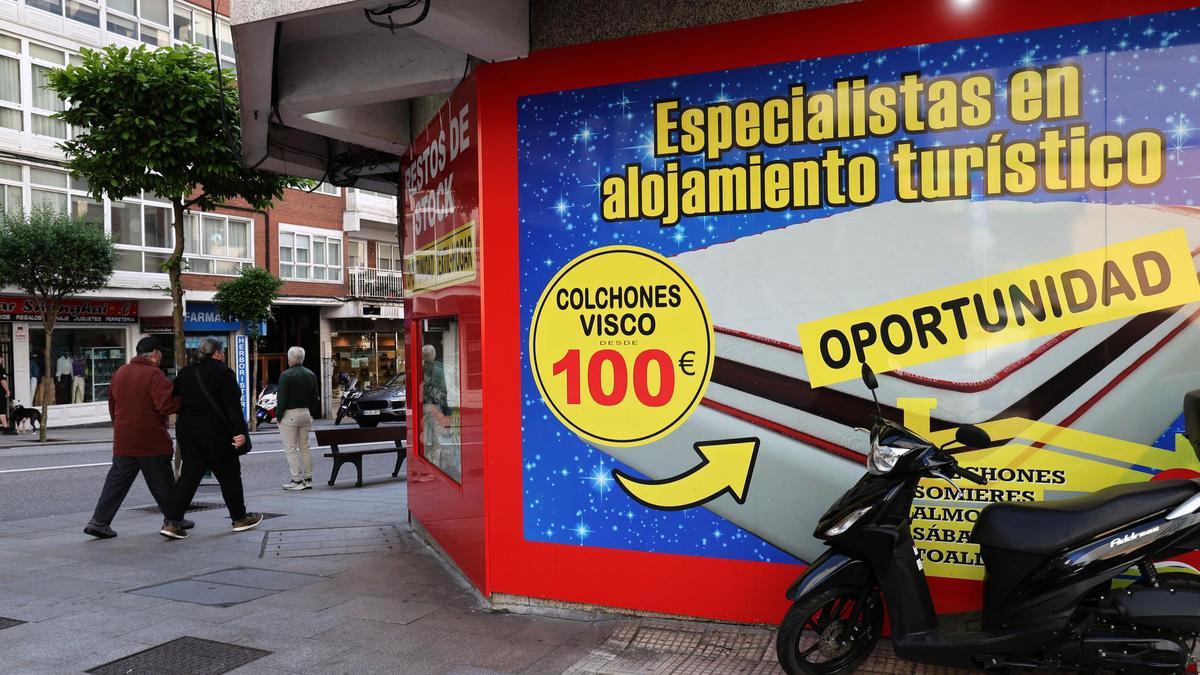 Comercio de colchones ‘low-cost’ en Urzáiz, especializado en pisos turísticos