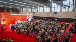 Mitin del PSC en el polideportivo de La Marina, en Barcelona.