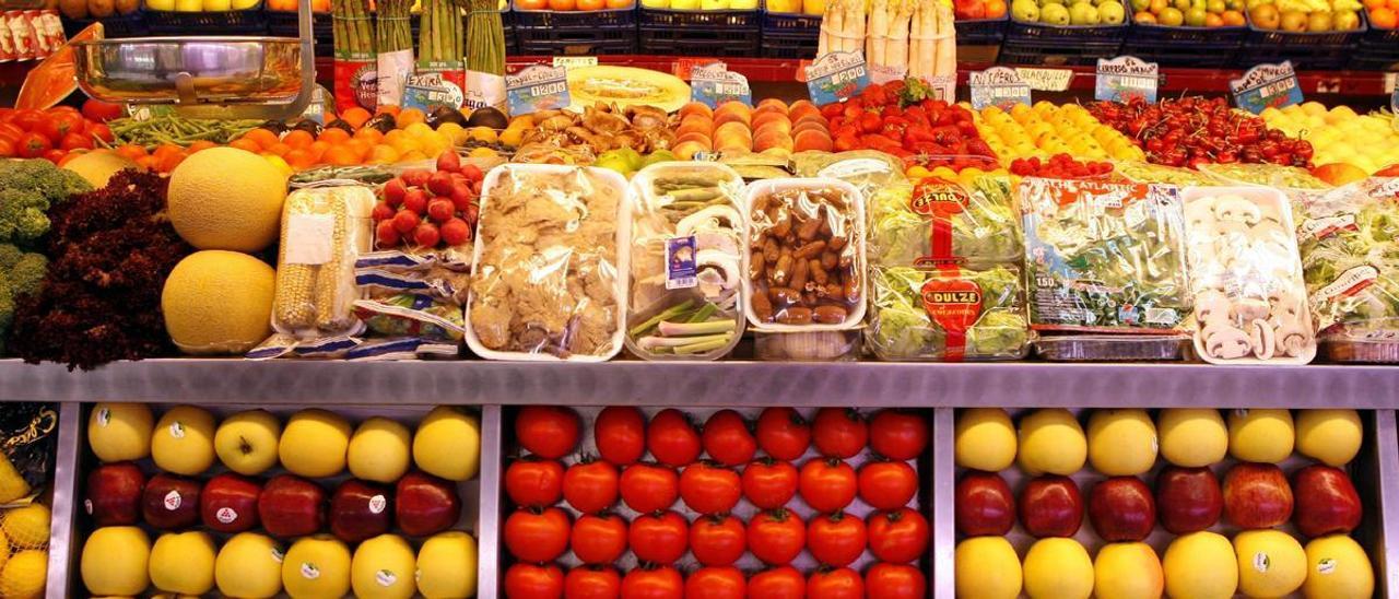 Sección de fruta de un supermercado.