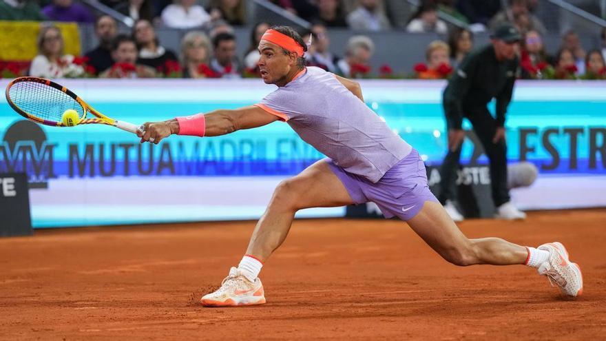 Nadal pasa de homenajes y se agarra a Madrid tras dar una lección a De Miñaur