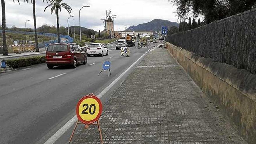 Se reduce el tráfico a un carril por obras en Santa Ponça
