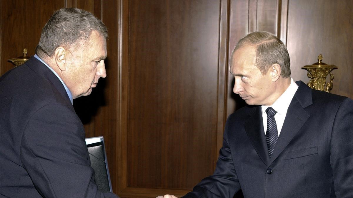 zentauroepp2307188 russian president vladimir putin  r  shakes hand with vladim191014163257