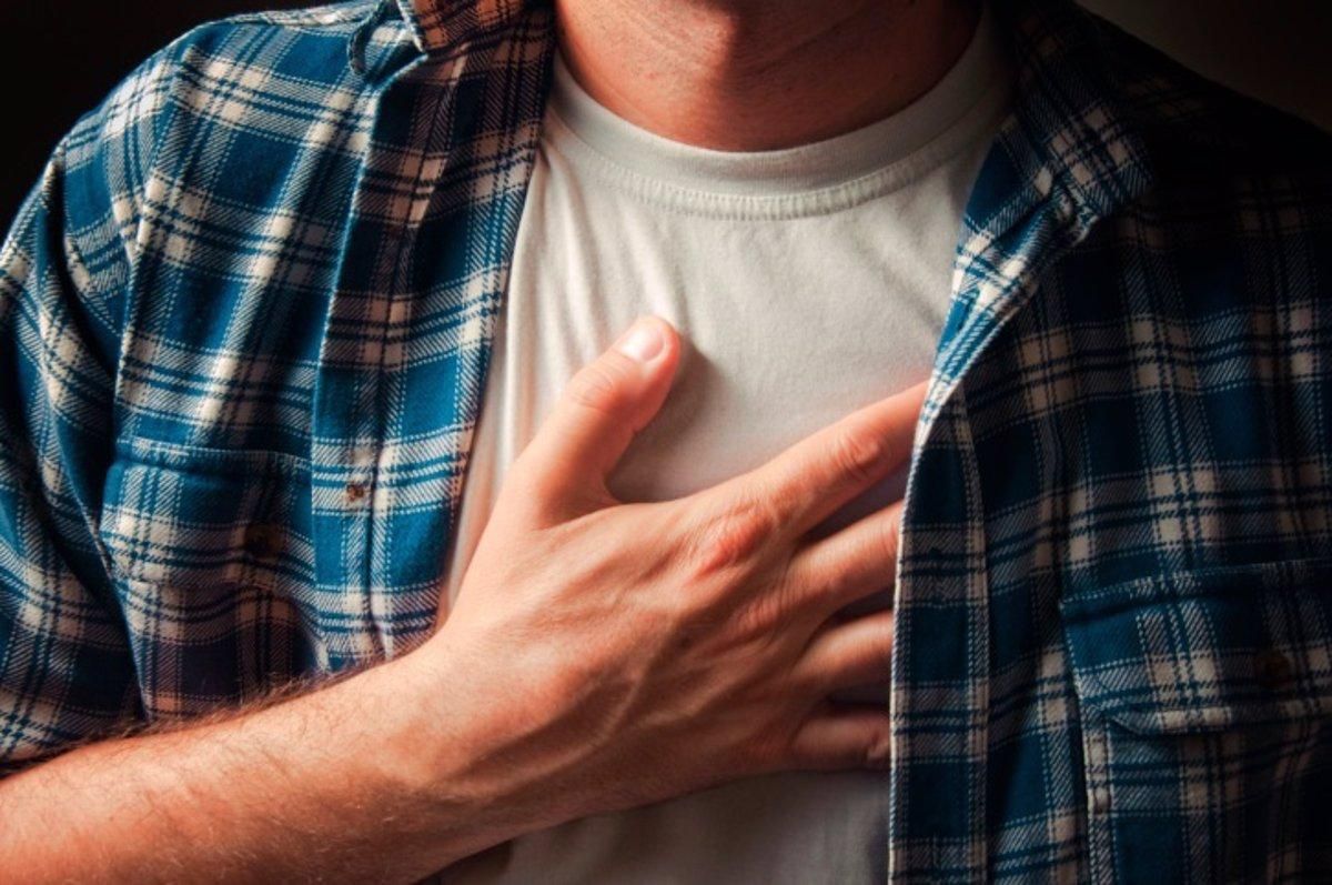 La costocondritis es un nuevo síntoma que se relaciona con los pacientes de covid.