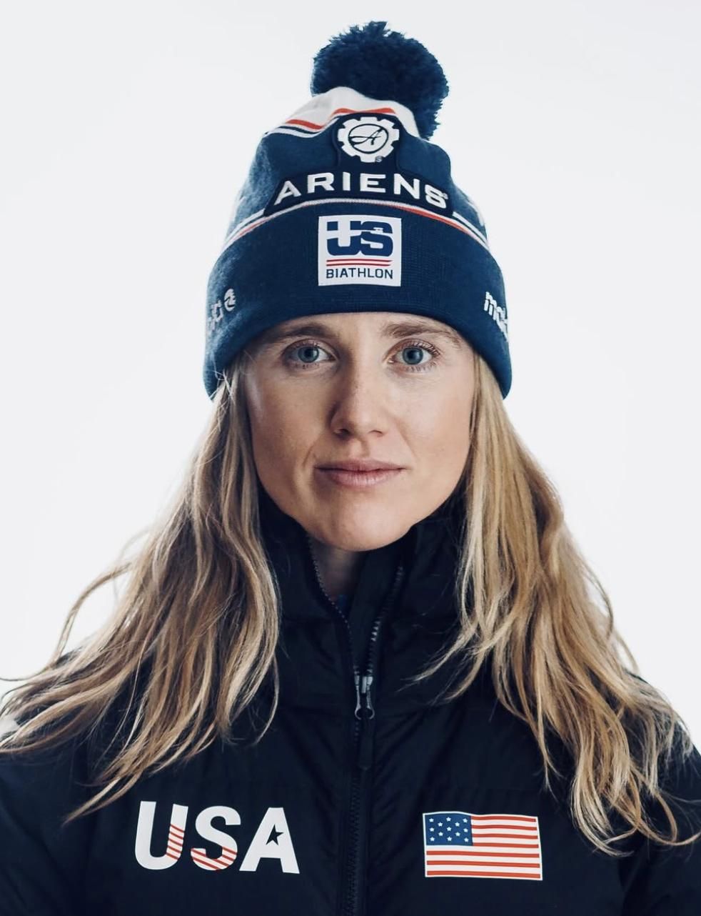 Chloe Levins es también una biatleta de alto nivel