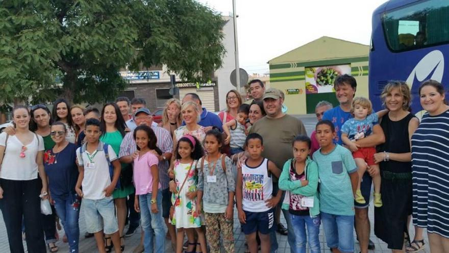 Llegada de los niños saharauis que pasarán el verano en Lorca.