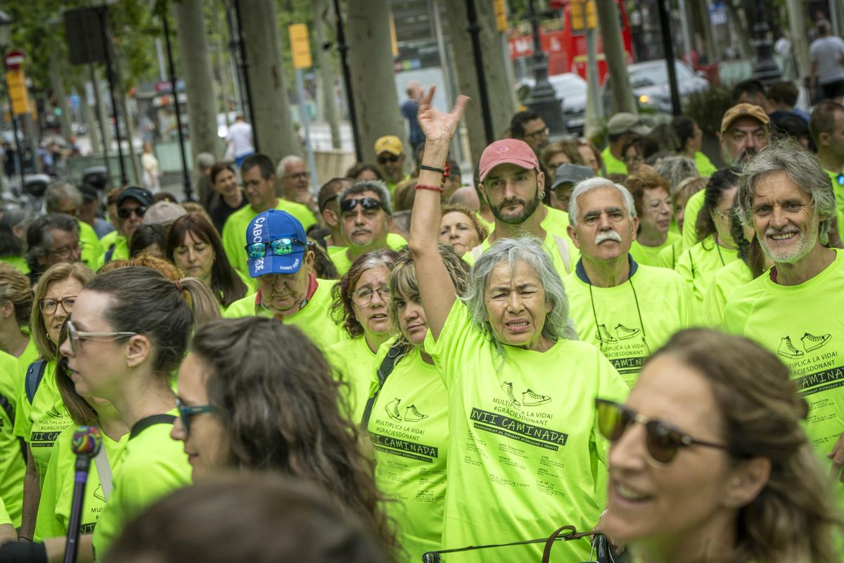 Unas 200 personas trasplantadas marchan en Barcelona en agradecimiento a los donantes de órganos