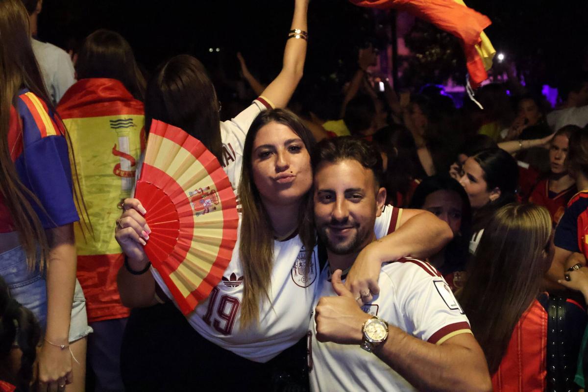 Celebración en la Fuente de La Marina España campeona del Mundial 2026 Celebración en la Fuente de La Marina España campeona del Mundial 2026