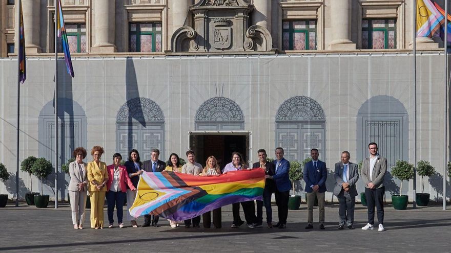 El Cabildo, un muro de contención frente al odio