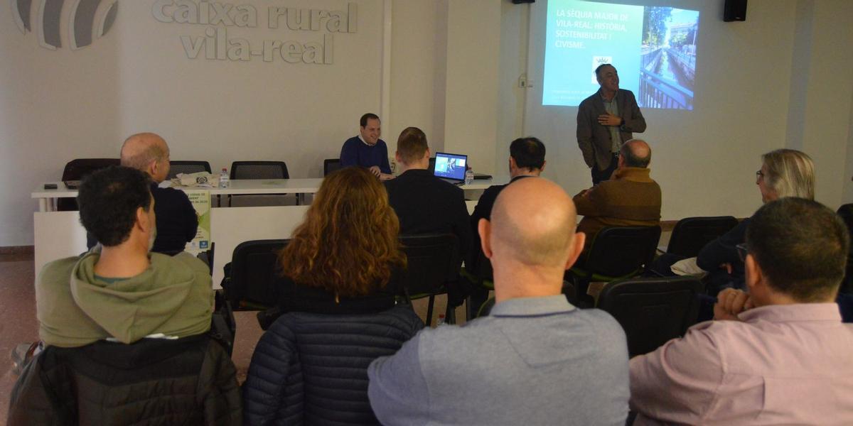 El presidente del Sindicat de Regs de Vila-real, Pascual Broch, ha hablado de la historia y el ejemplo de sostenibilidad de la Séquia Major de la ciudad.