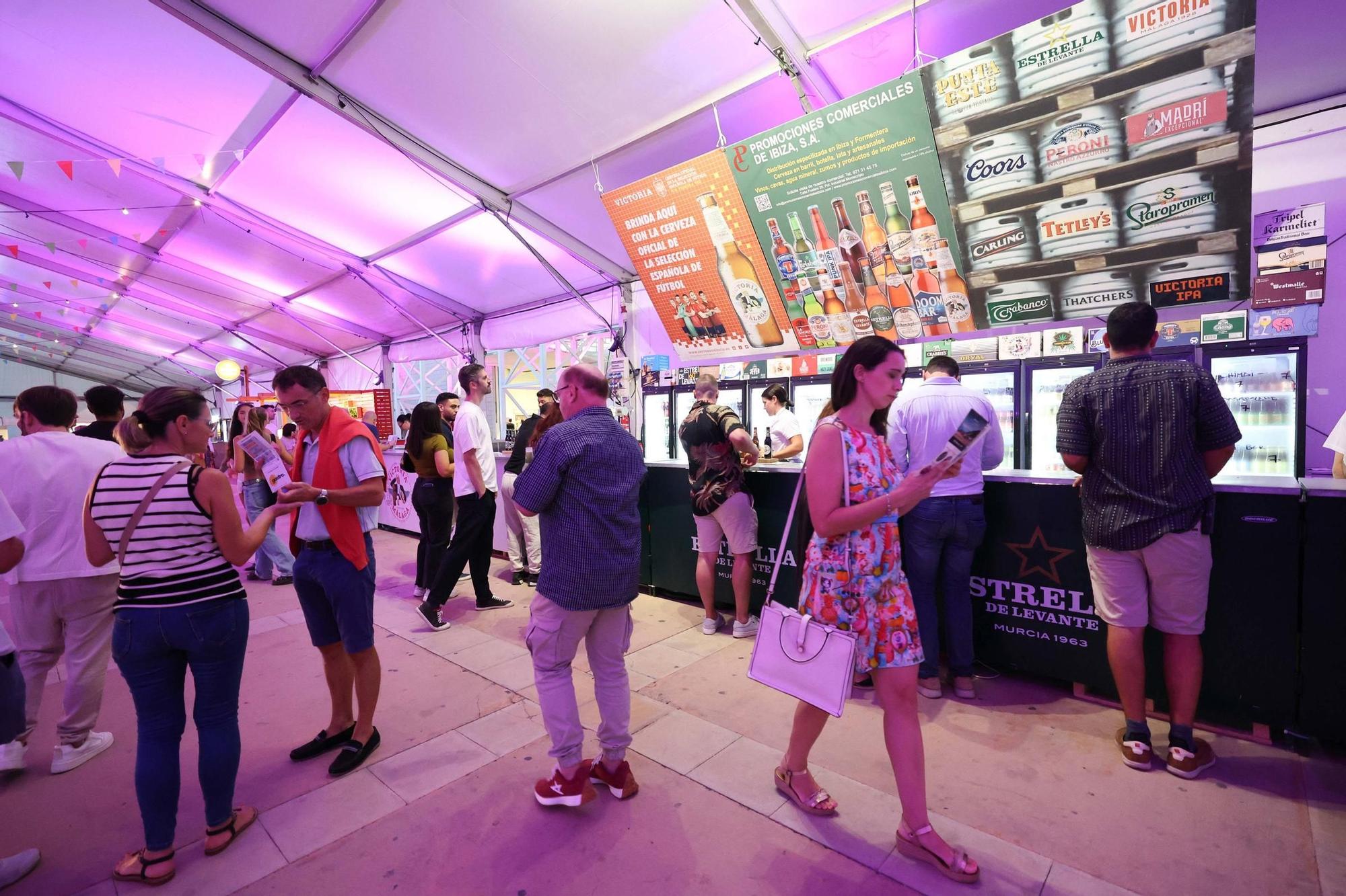 Mira todas las fotos de la Feria de la Cerveza en Ibiza