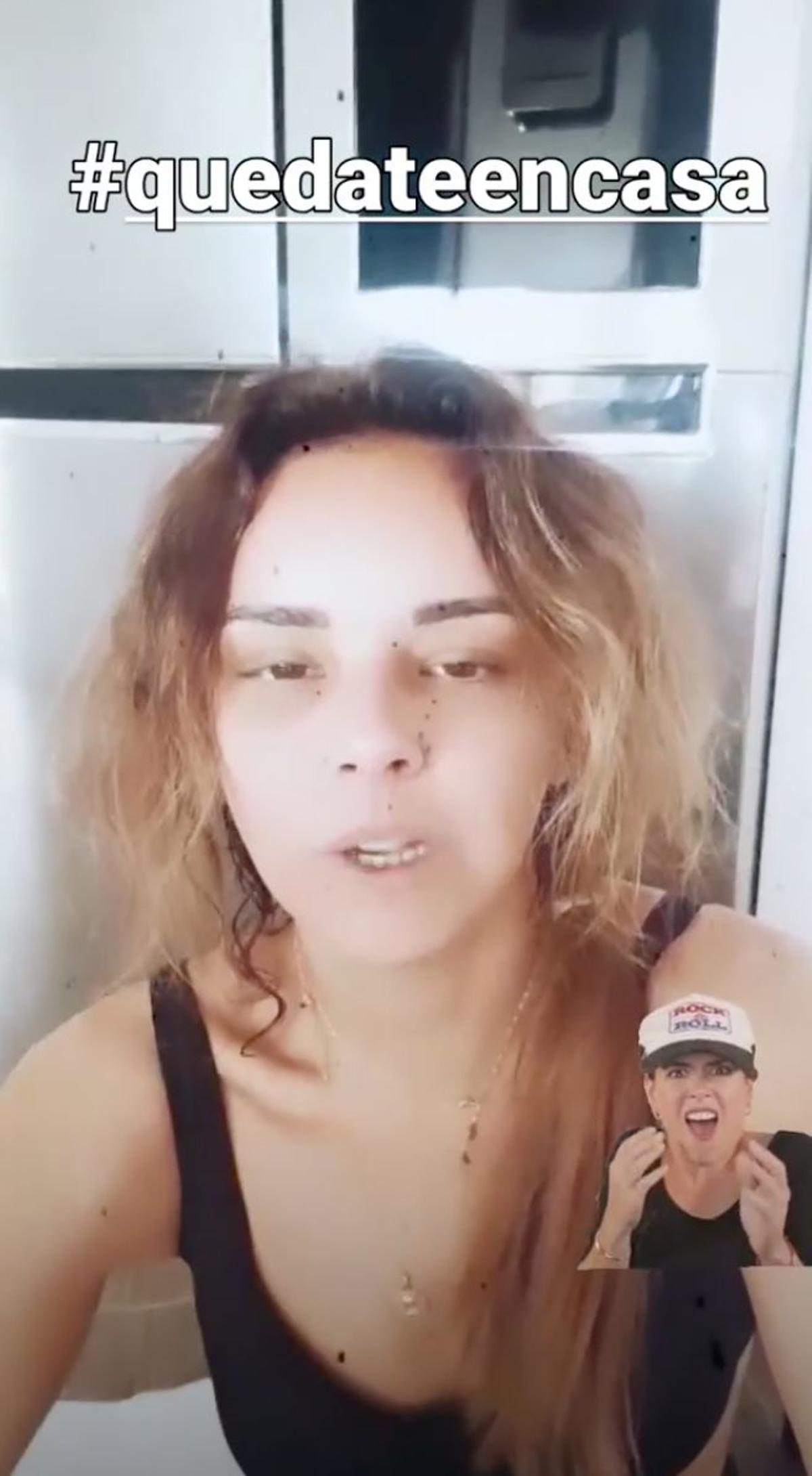 Chenoa haciendo deporte con el pelo encrespado