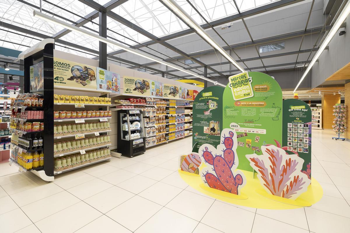 Una tienda de HiperDino en Canarias.