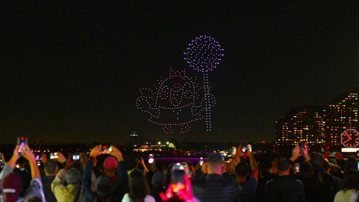 Espectáculo con drones en el cielo de Nueva York