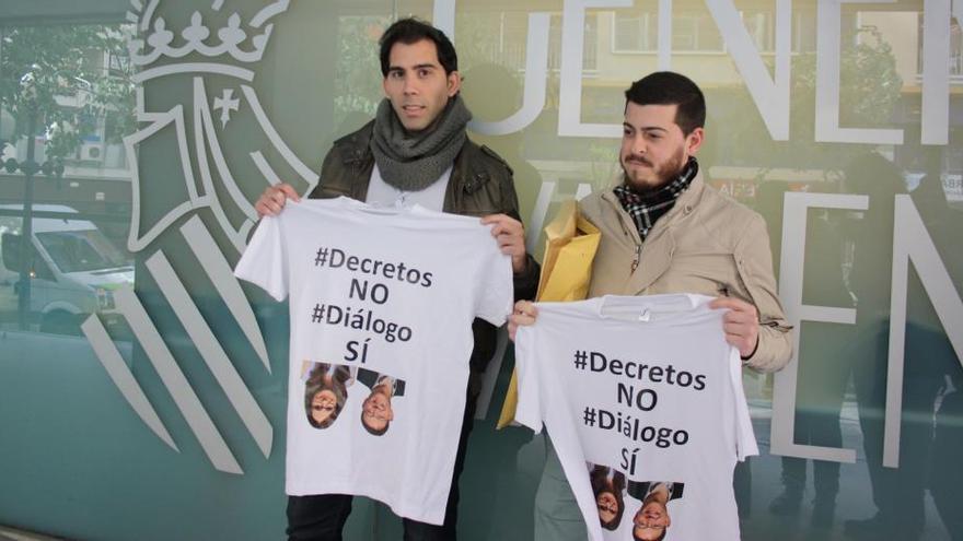 El PP envía a Puig y Oltra camisetas con sus fotos al revés