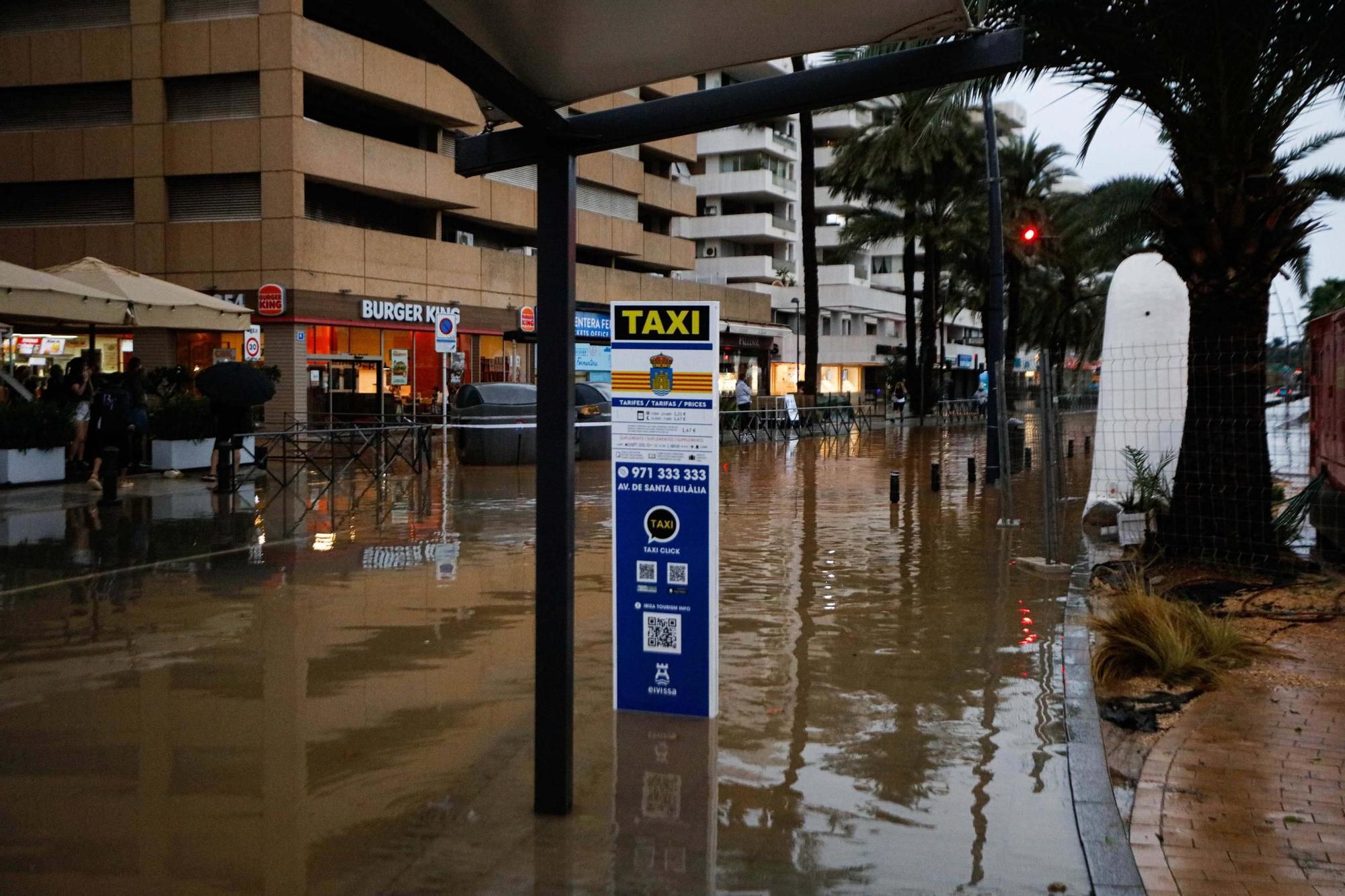 Las imágenes de la dana 'Alice' en la tarde del sábado en Ibiza